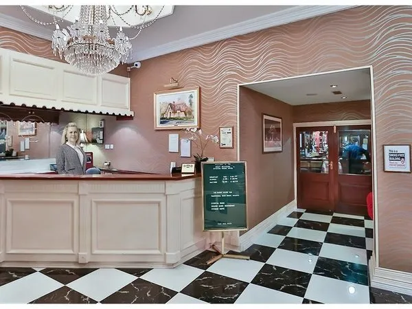 Eviston House Hotel