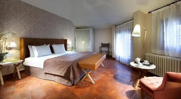 Exe Casa de Los Linajes