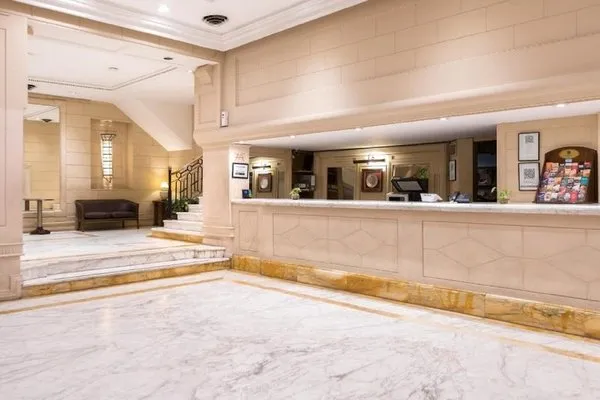 Exe Hotel Colón