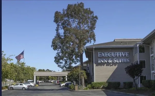 Executive Inn & Suites