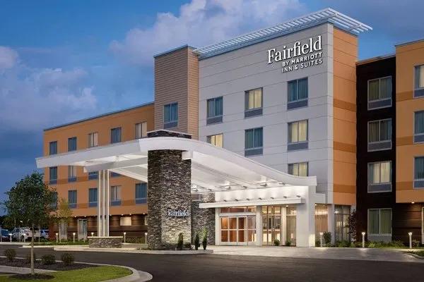 Fairfield Inn & Suites Kansas City at The Legends