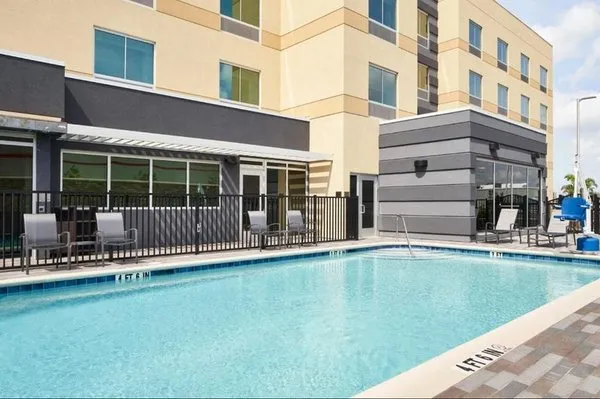 Fairfield Inn & Suites Orlando at Millenia by Marriott