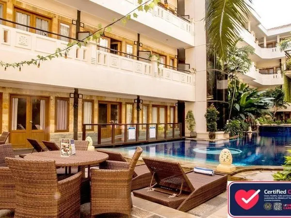 Famous Hotel Kuta