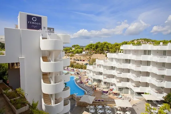 FERGUS Style Cala Blanca Suites