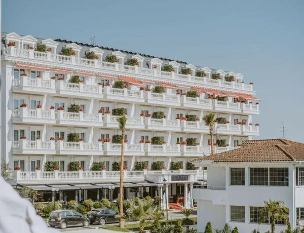 Flower Hotels & Resorts