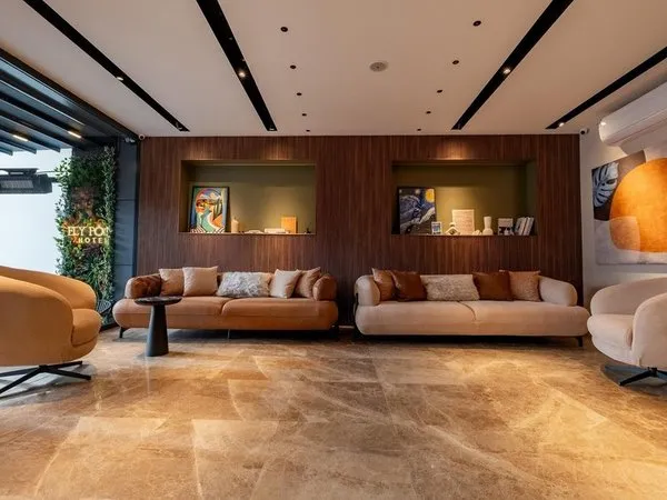 Fly Point Hotel