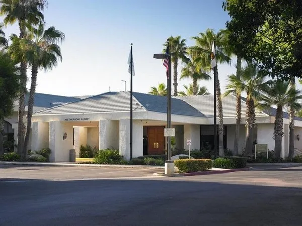 Four Points by Sheraton Bakersfield