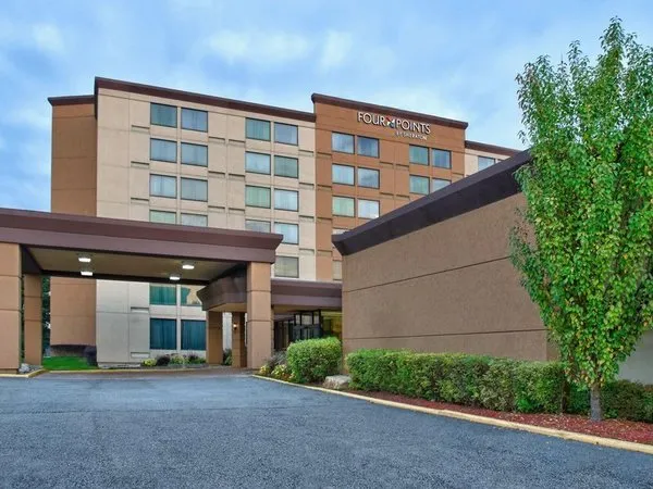 Four Points by Sheraton Toronto Airport