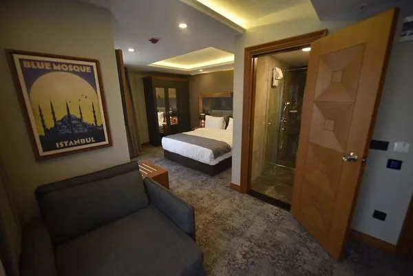 Four Seven Hotel