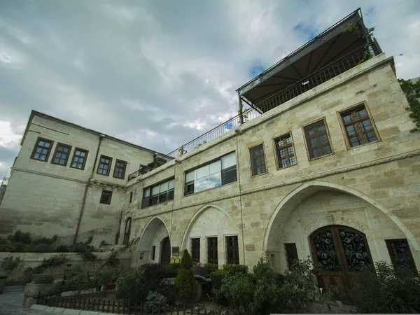 Fresco Cave Suites & Mansions