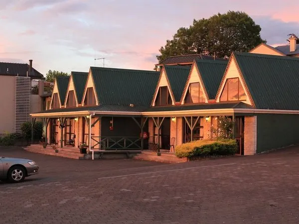 Gables Lakefront Motel