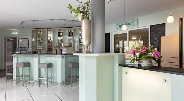 Garner Hotel Oberhausen By Ihg