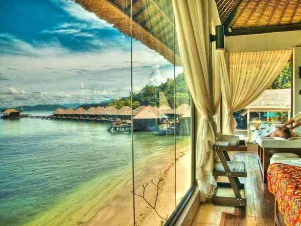 Gayana Marine Resort