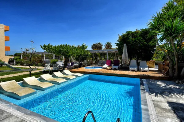Georgia's Garden Hotel