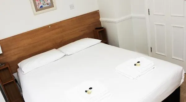 Gidea Park Hotel