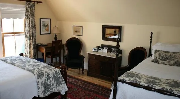 Gillespie House Inn