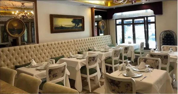 GLK PREMIER Regency Suites & Spa