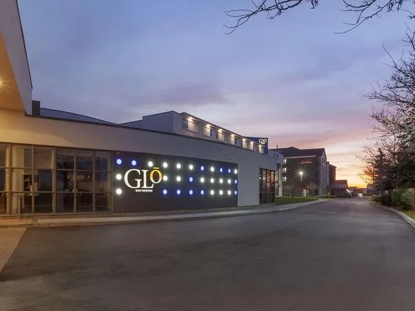GLo Best Western Mississauga Corporate Centre