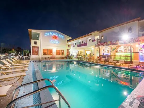 Gloria Maris Hotel Suites & Villas