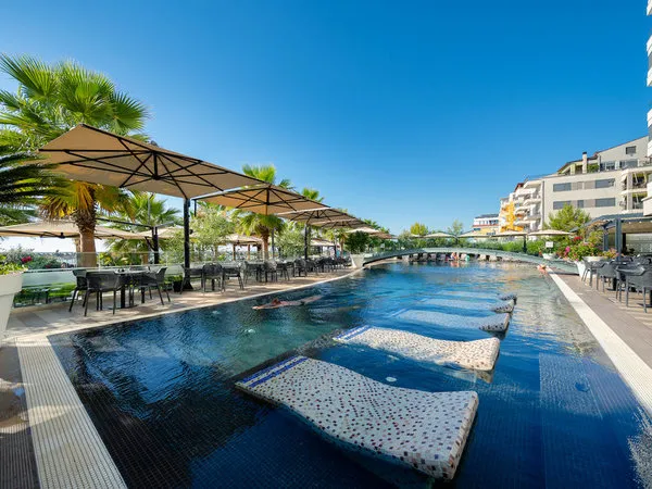 Gloria Palace