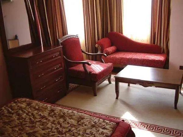 Glorious Hotel