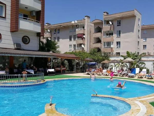 Golden Moon Apart Hotel