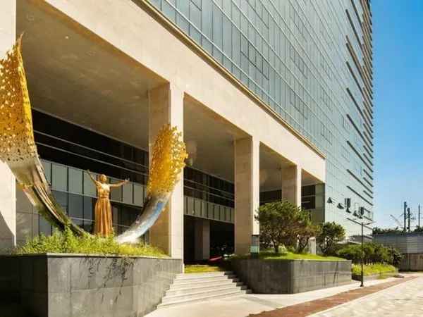 Golden Tulip Incheon Airport Hotel & Suites