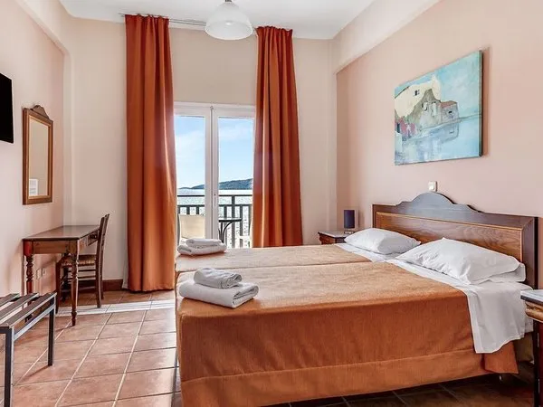 Golden View Beach Hotel