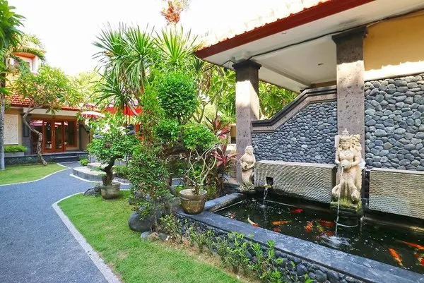 Gora Beach Inn