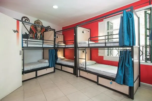 Graffiti Hostel