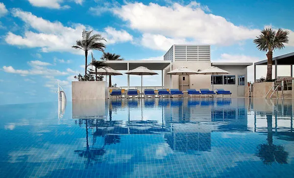 Grand Cosmopolitan Hotel