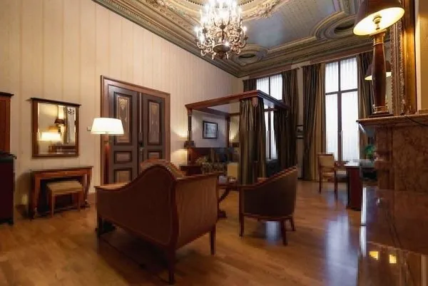 Grand Hotel De Draak