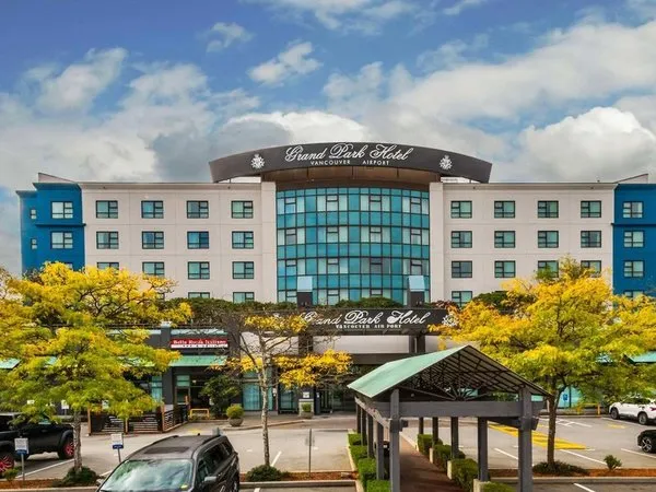 Grand Park Hotel Vancouver Airport