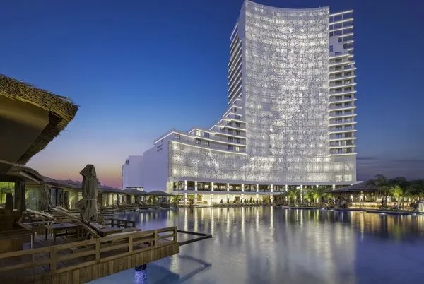 Grand Sapphire Resort