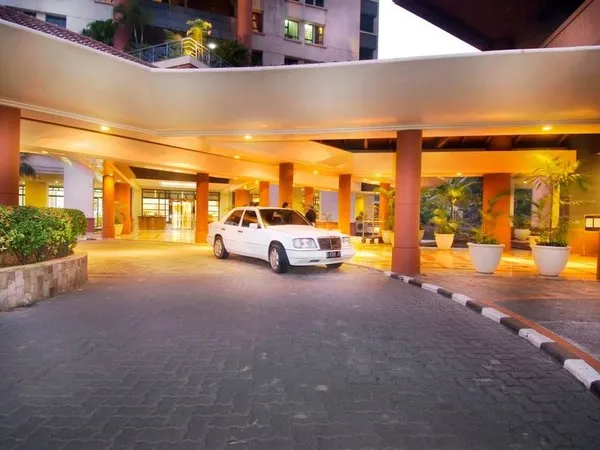 Grand Tropic Suites