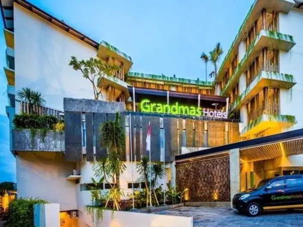 Grandmas Plus Hotel Airport