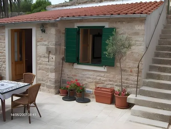 Guest House Lucijo