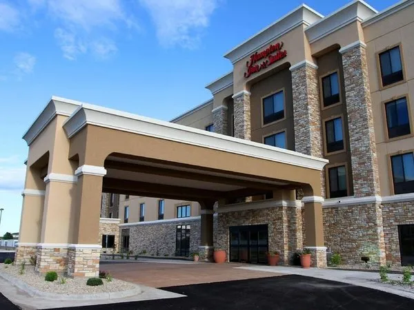Hampton Inn And Suites Grand Forks