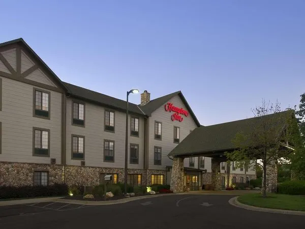 Hampton Inn Kansas City/Village West