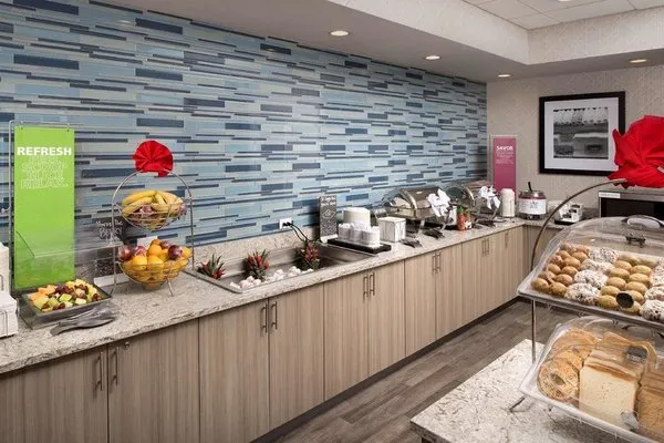 Hampton Inn Miami Airport East