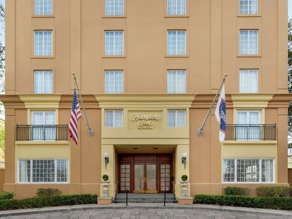 Hampton Inn New Orleans-St. Charles Ave./Garden District