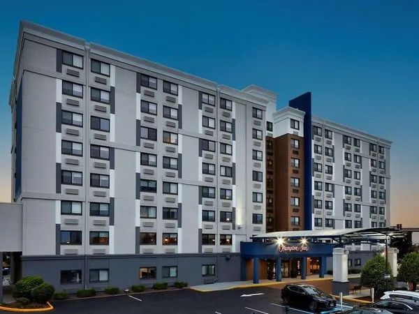 Hampton Inn Newark Airport