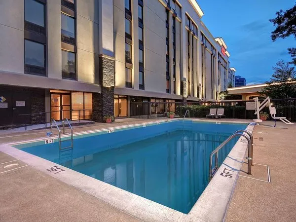 Hampton Inn & Suites Alexandria Old Town Area South