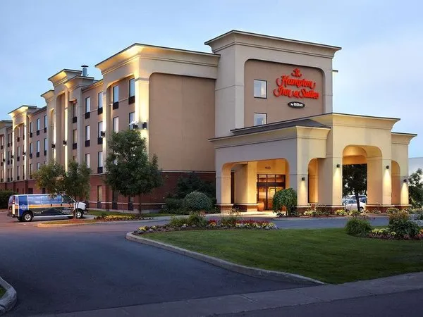 Hampton Inn & Suites by Hilton Montreal-Dorval