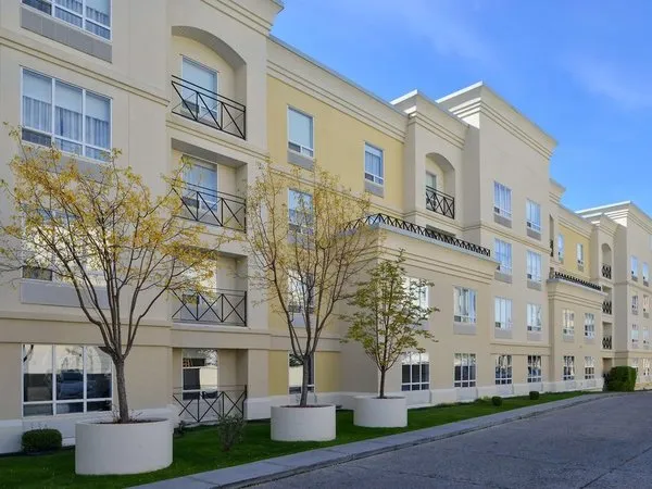 Hampton Inn & Suites Calgary - University Northwest