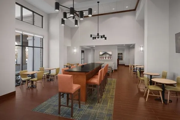 Hampton Inn & Suites Lynchburg