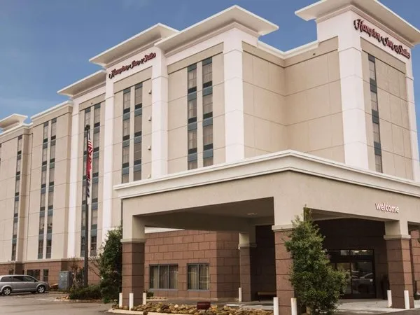 Hampton Inn & Suites Nashville Airport