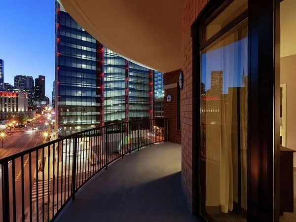 Hampton Inn & Suites Nashville-Downtown