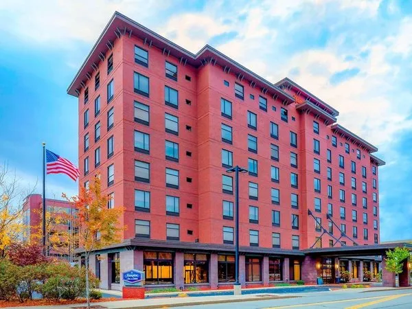 Hampton Inn & Suites Pittsburgh-Downtown