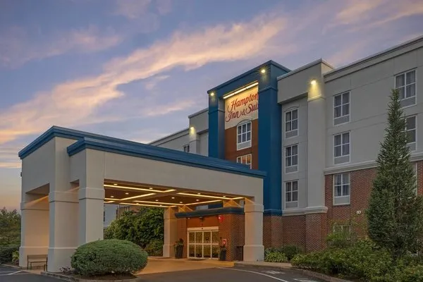 Hampton Inn & Suites Plymouth